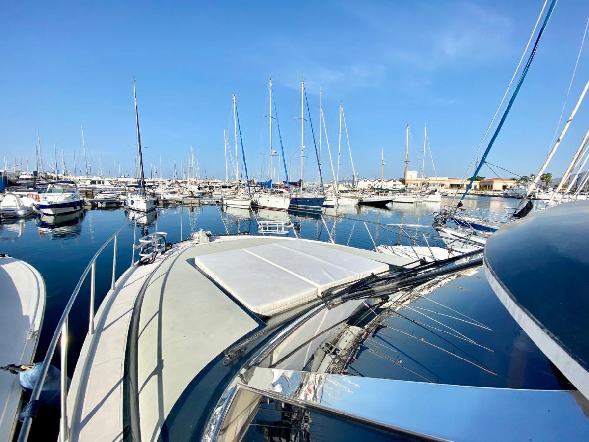 Panaby Houseboat Hotel Palermo Esterno foto