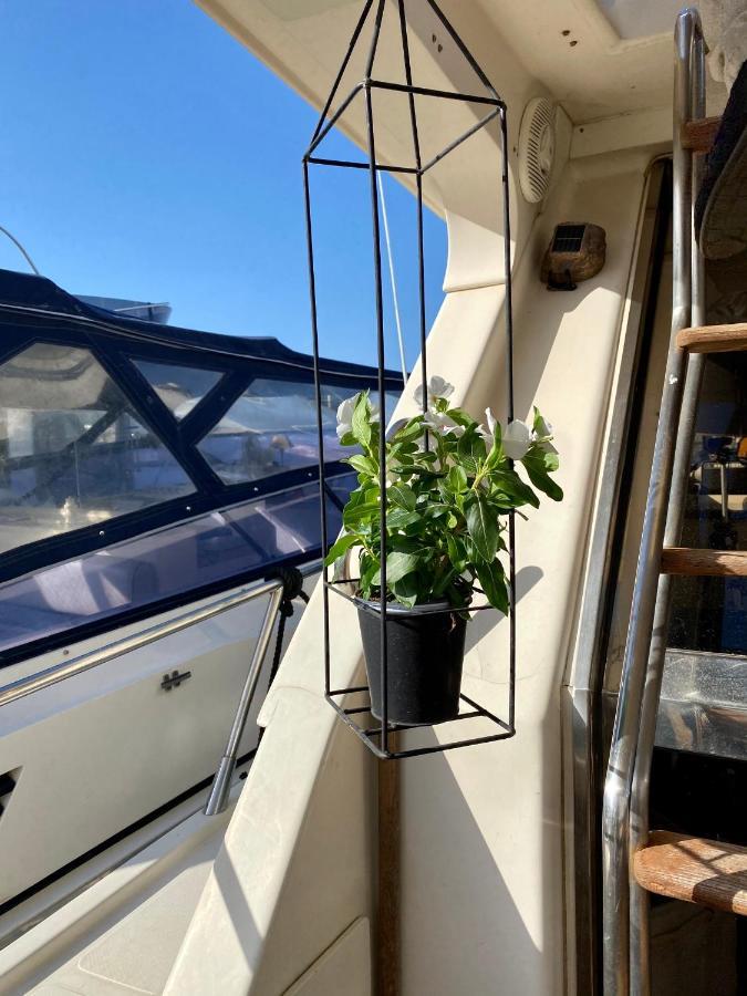 Panaby Houseboat Hotel Palermo Esterno foto