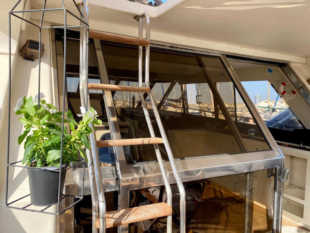 Panaby Houseboat Hotel Palermo Esterno foto
